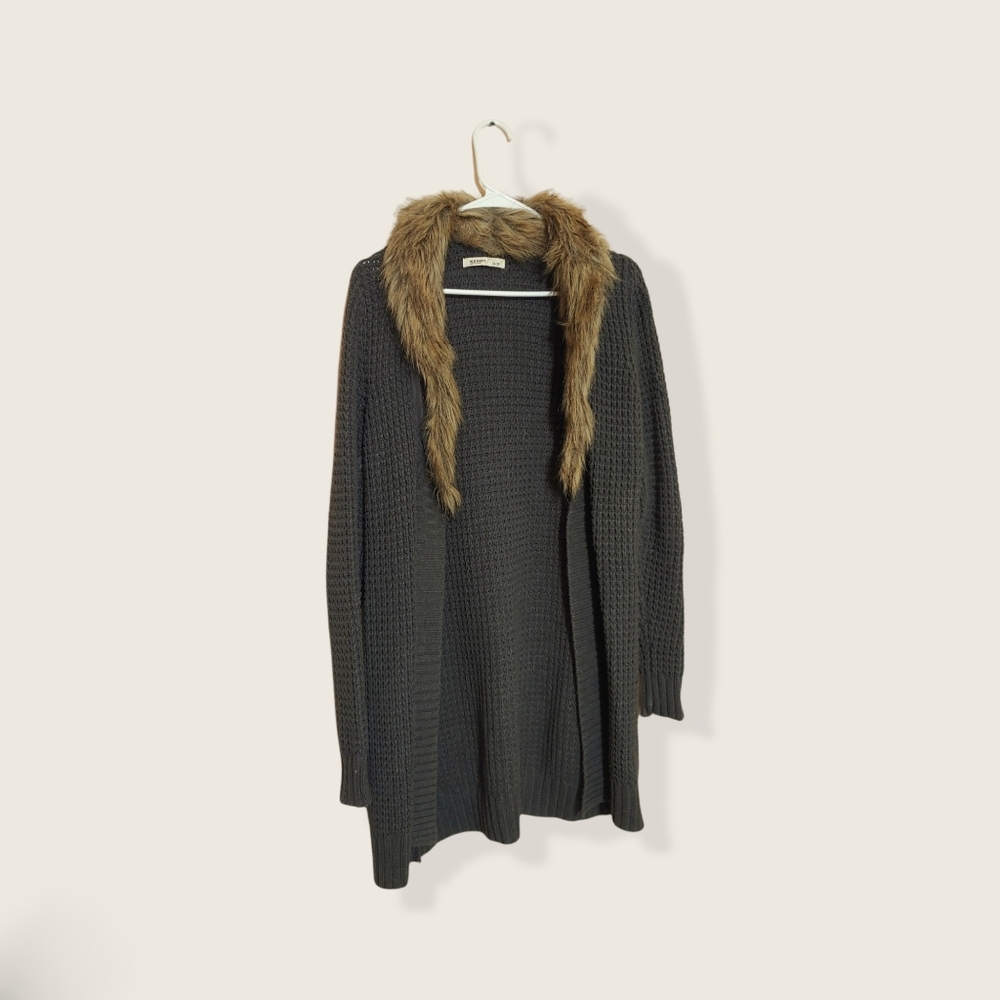 Old Navy Faux Fur Shrug szS